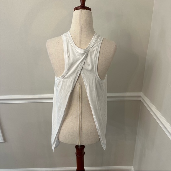 Lululemon all tied up tank white- Size 2 - Picture 4 of 5